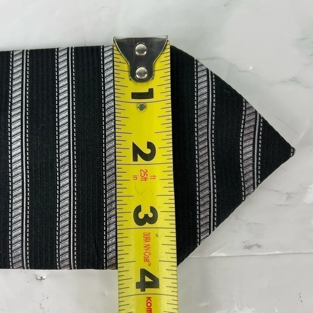 JoS A Bank Luxury Tie 100% Silk Made in Italy Gray Black Silver Necktie Poetcore